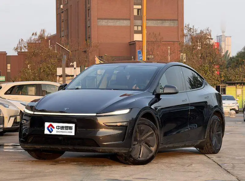 Model Y 2025 rear-wheel drive version