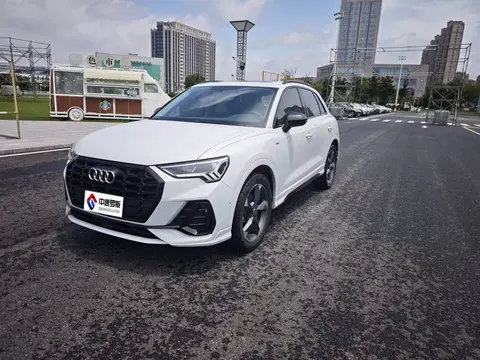 Audi Q3 2022 35 TFSI Stylish and Dynamic