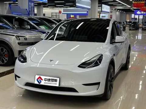 الطراز Y 2024 rear-wheel drive version