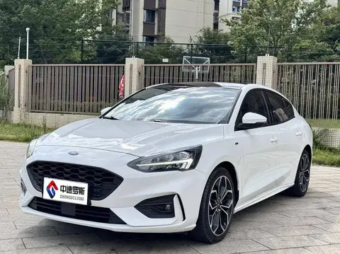 Fox 2020 Sedan EcoBoost 180 Automatic ST Line