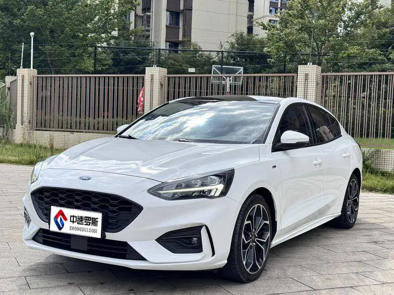 Fox 2020 Sedan EcoBoost 180 Automatic ST Line