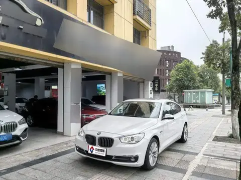 BMW 5 السلسلة GT 2015 528i Luxury