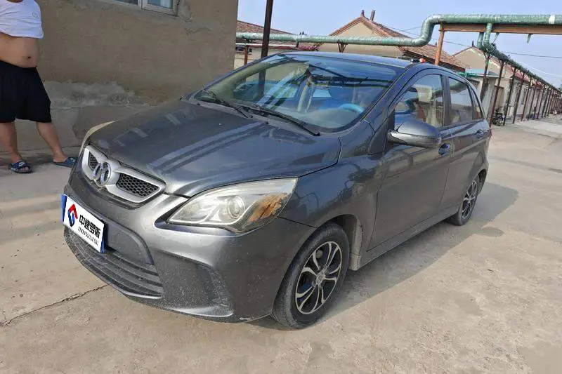 Saab D20 2015 Hatchback 1.5L Automatic Lotte Edition