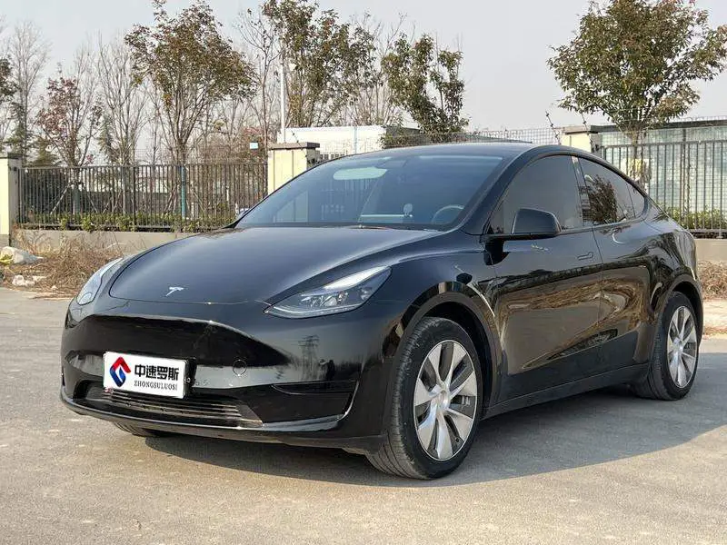 รุ่น Y 2023 rear-wheel drive version