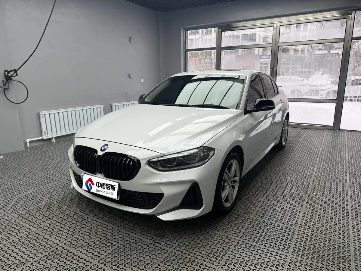 BMW 1 Series 2021 facelift 120i M Sport Night Edition