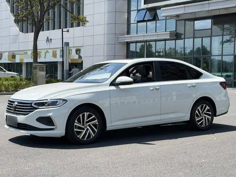 Lavida 2023 Model 1.5L Automatic 5 Million Edition