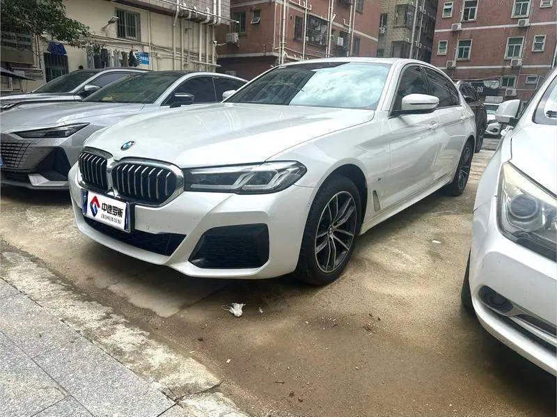 BMW 5 Series 2022 525Li M Sport Package