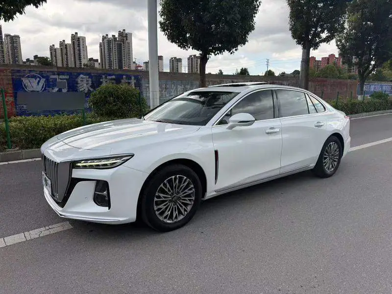 Hongqi H5 2023 2.0T Automatic Intelligent Connection Flagship Edition