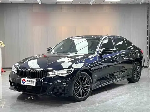 BMW 3 Série 2022 330Li xTransmission M Sport Night Edition