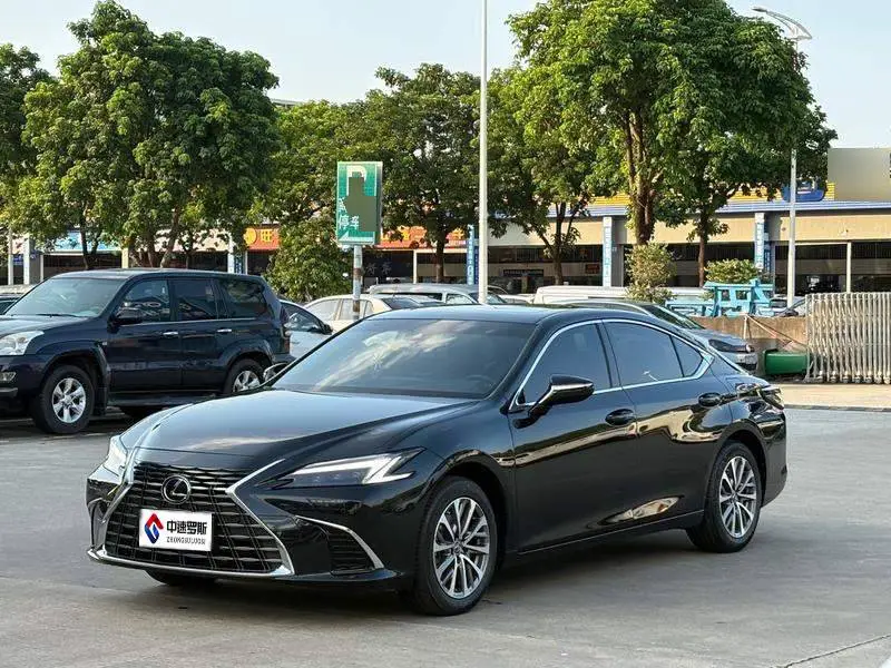 Lexus ES 2025 200 Premium Edition