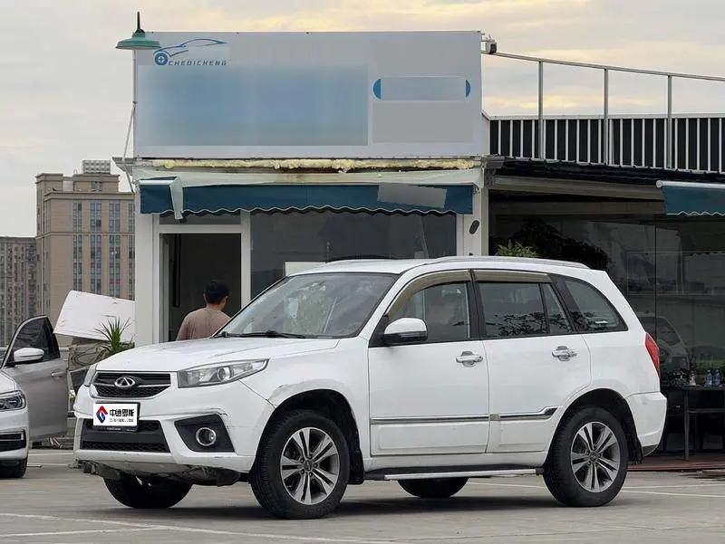 Tiggo 3 2015 1.6L Manual Fashion Sports Edition