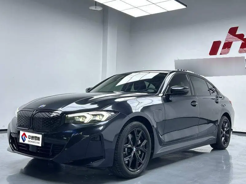 BMW i3 2025 eDrive 35 L