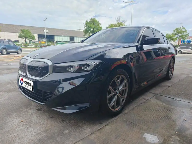 BMW i3 2025 eDrive 35 L