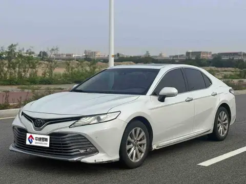 Camry 2018 2.0G Deluxe Edition