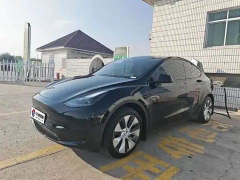 الطراز Y 2022 facelifted rear-wheel drive version