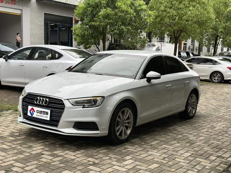 Audi A3 2018 30th Anniversary Limousine 35 TFSI Progressive