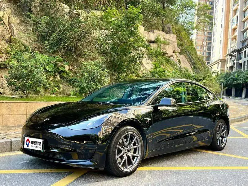 الطراز 3 2022 rear-wheel drive version