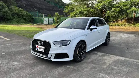Audi A3 2018 30th Anniversary Sportback 35 TFSI Fashion Edition