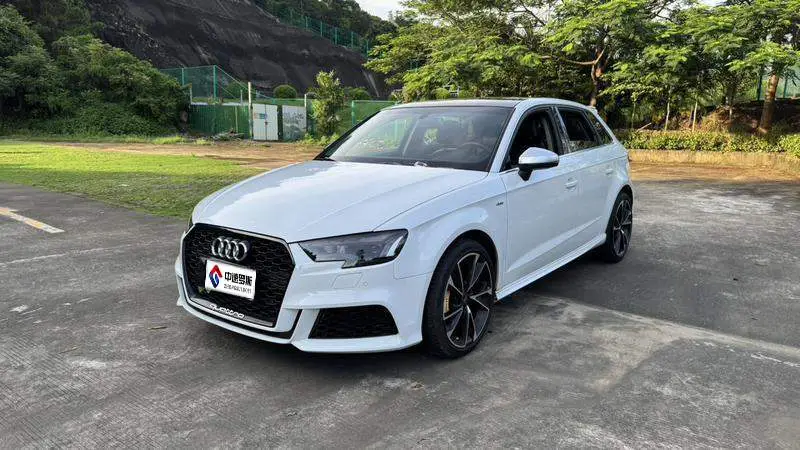 Audi A3 2018 30th Anniversary Sportback 35 TFSI Fashion Edition