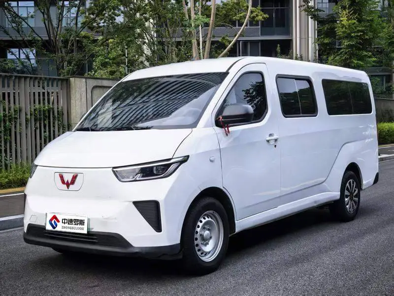Wuling Yangguang 2024 300km Comfort Bus Version 60kW