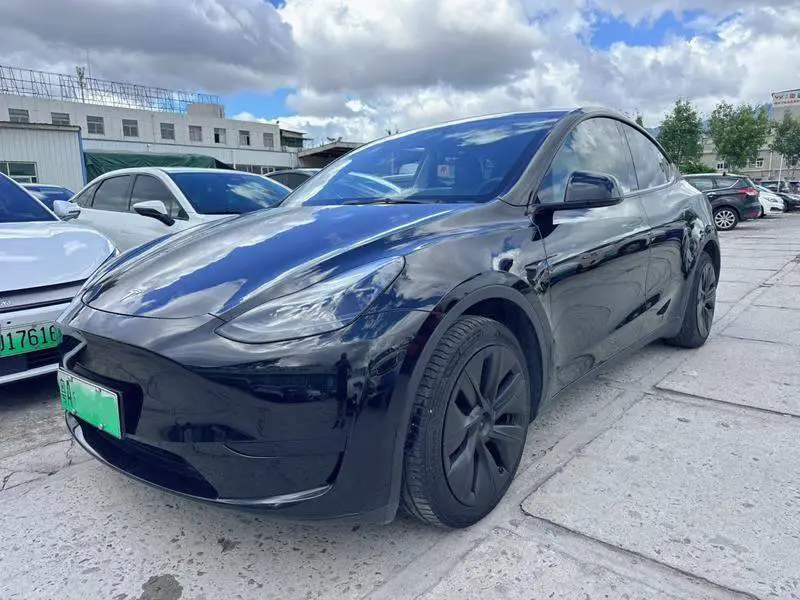 Modèle Y 2024 rear-wheel drive version