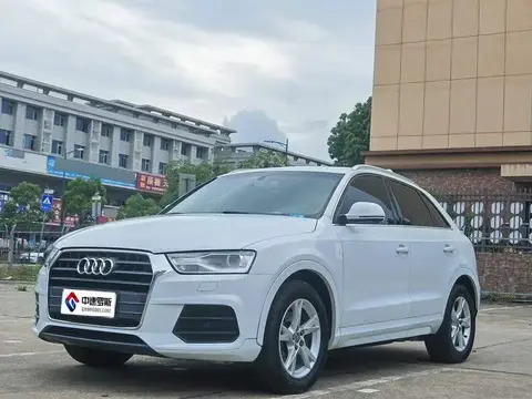 Audi Q3 2016 30 TFSI Standard รุ่น