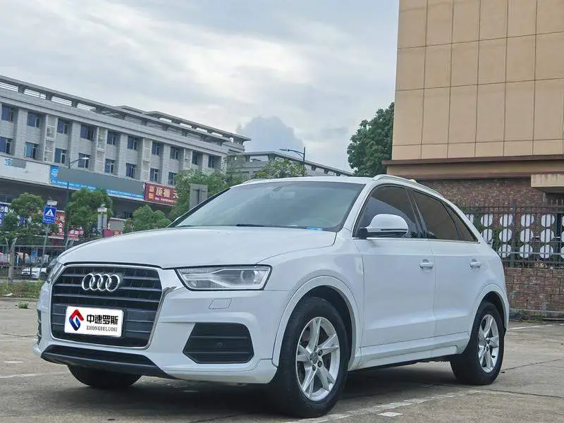 Audi Q3 2016 30 TFSI Standard Mẫu