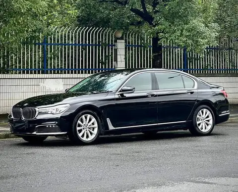 BMW 7 السلسلة 2017 730Li Leading Edition