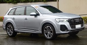 Audi 2023 Q7 55 TFSI · Black — 48,000 km, USD 52,000